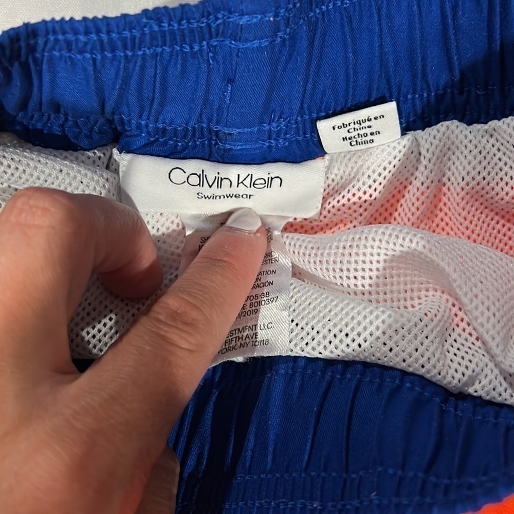Calvin Klein swim trunks. Size small 8/10. - Picture 4 of 5